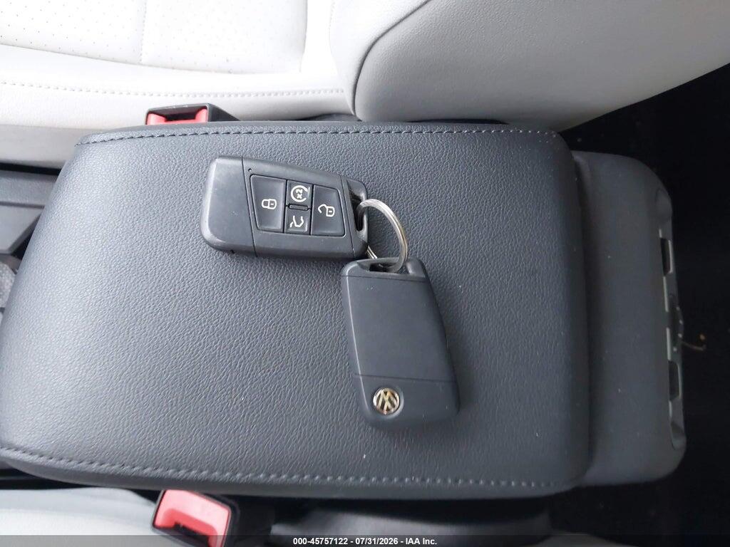 3VV2B7AX5JM120593 2018 VOLKSWAGEN TIGUAN photo no. 11