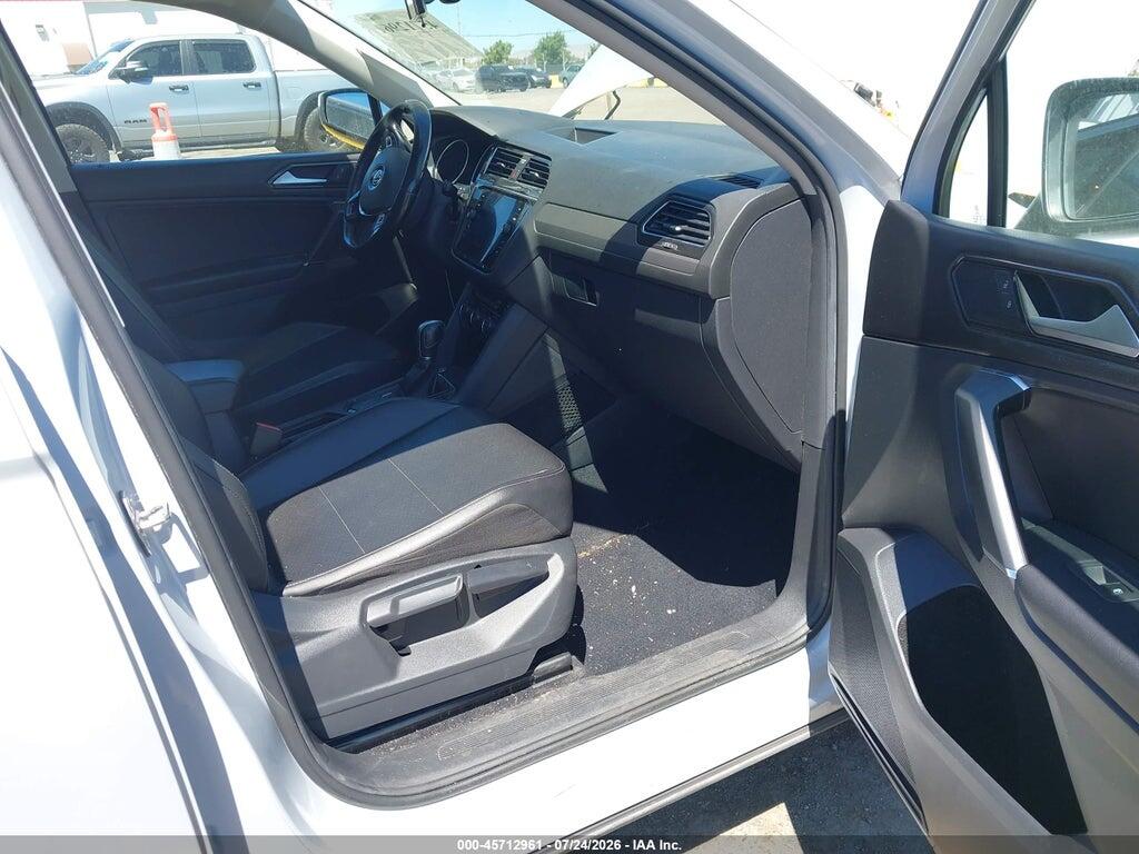 3VV3B7AX9JM047457 2018 VOLKSWAGEN TIGUAN photo no. 5