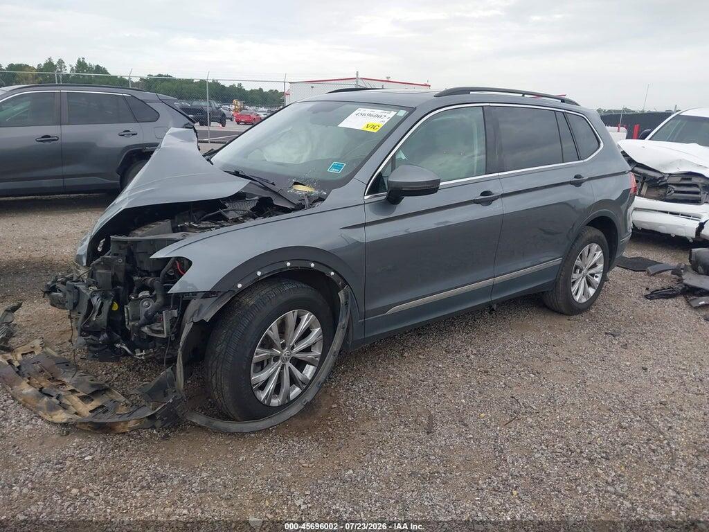 3VV3B7AX6JM185733 2018 VOLKSWAGEN TIGUAN photo no. 2