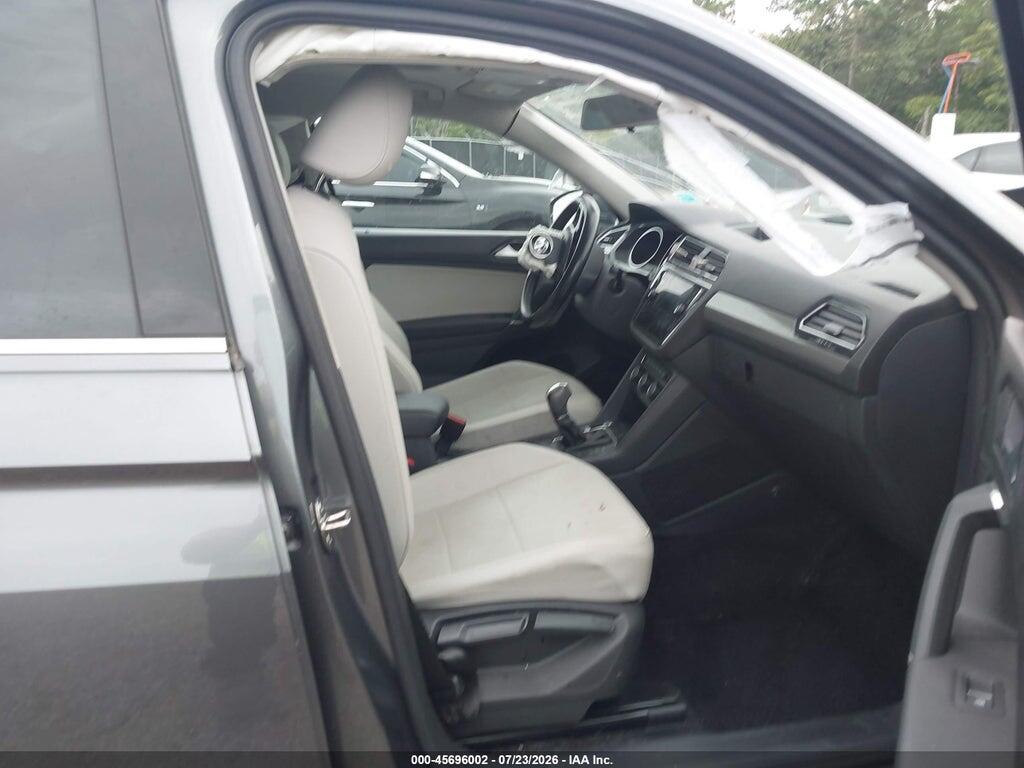 3VV3B7AX6JM185733 2018 VOLKSWAGEN TIGUAN photo no. 5