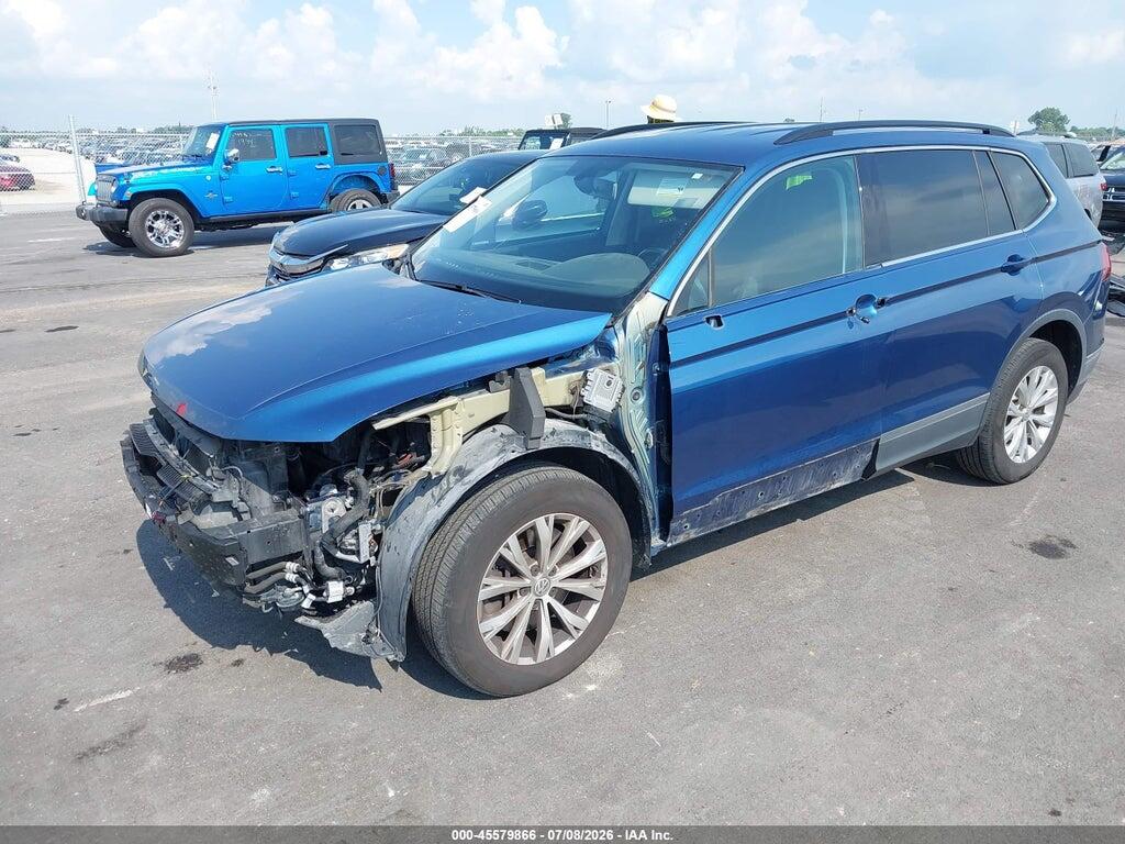 3VV2B7AX8JM000660 2018 VOLKSWAGEN TIGUAN photo no. 2