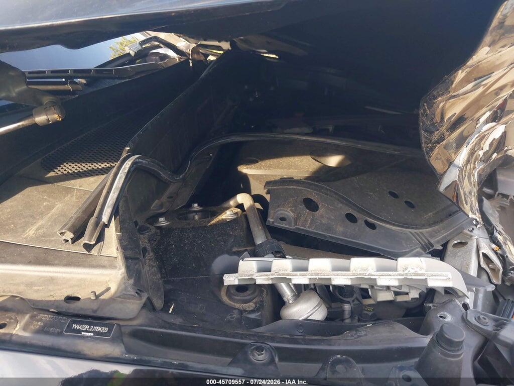YV4A22PL2J1194209 2018 VOLVO XC90 photo no. 10