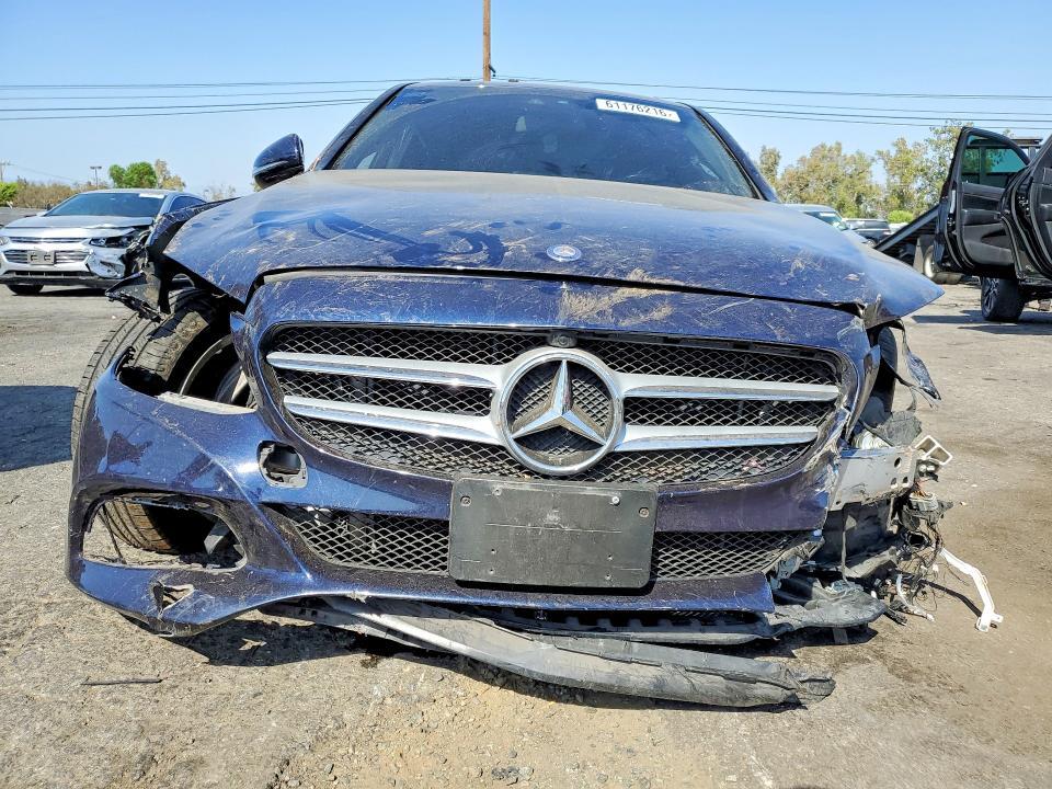 2017 MERCEDES-BENZ C 300 — Фото 5 из 12