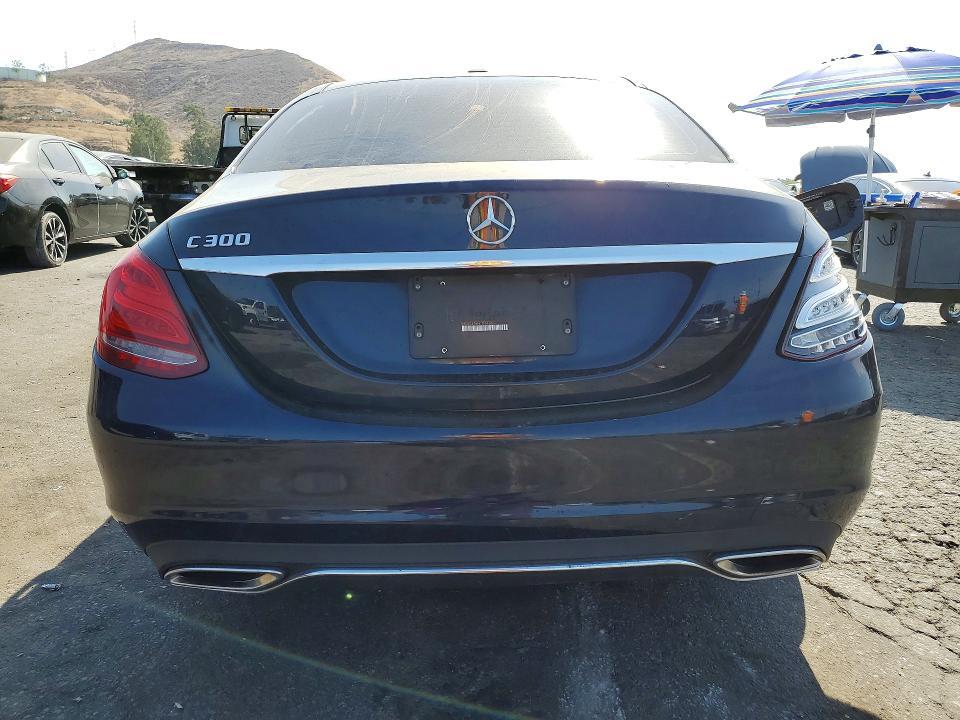 2017 MERCEDES-BENZ C 300 — Фото 6 из 12