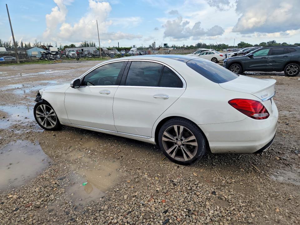 2017 MERCEDES-BENZ C 300 — Фото 2 из 12