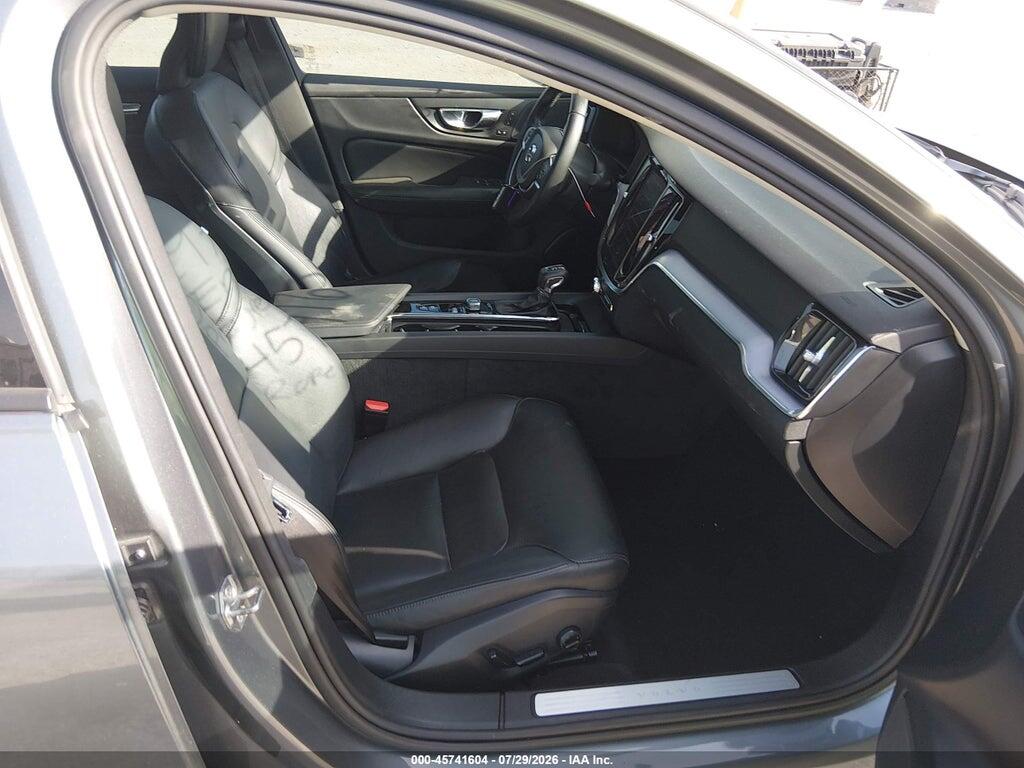 7JRA22TK3KG014767 2019 VOLVO S60 photo no. 5
