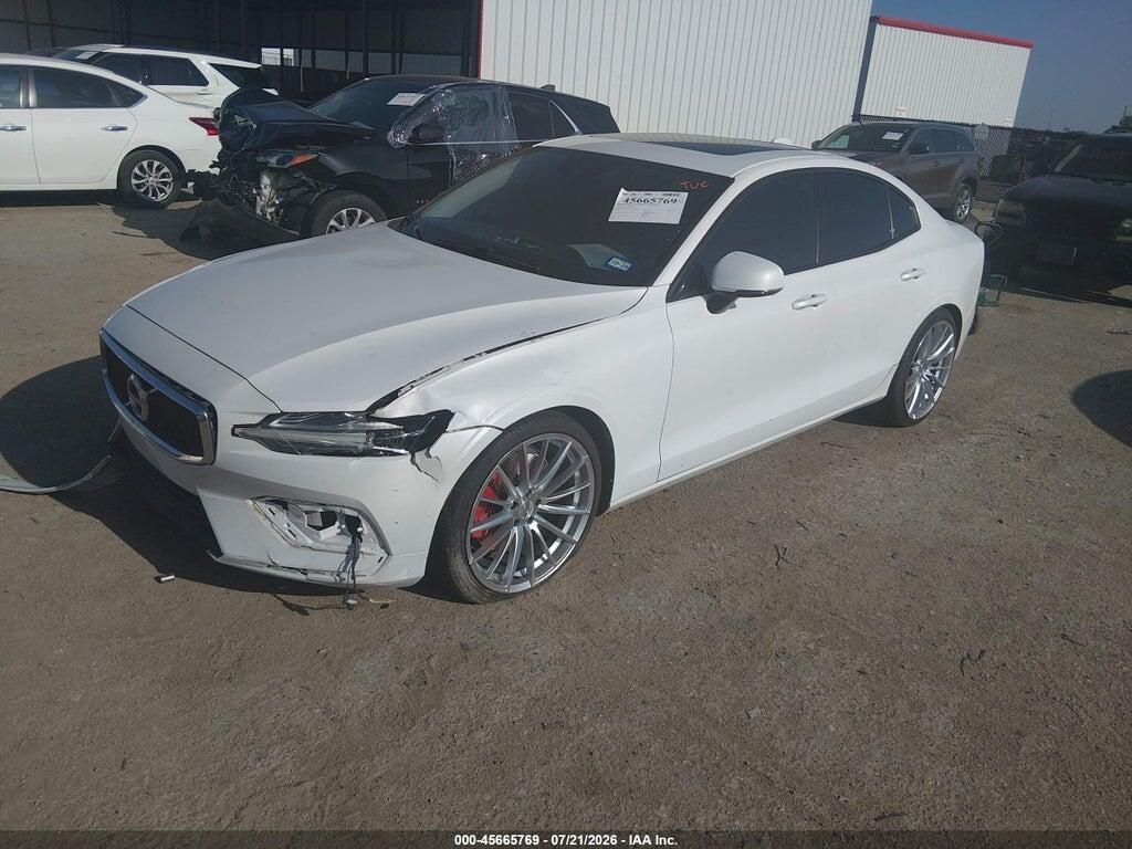7JRA22TK9KG017978 2019 VOLVO S60 photo no. 2