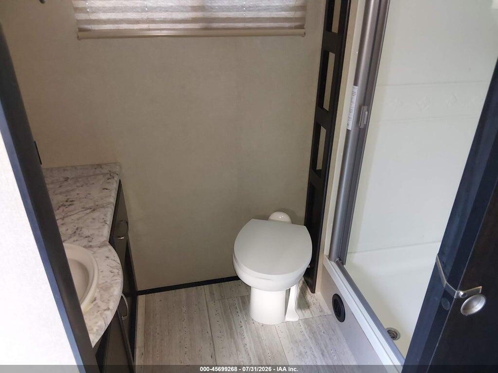 573TE3026G3401653 2016 GRAND DESIGN IMAGINE photo no. 12