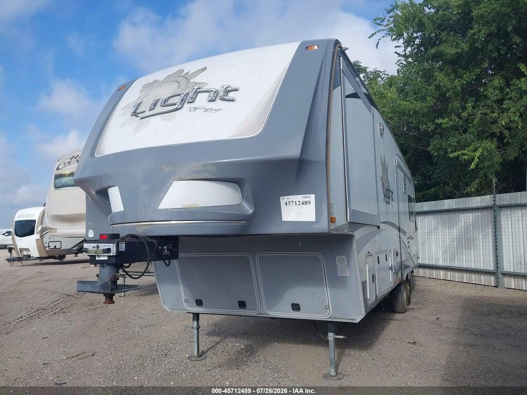 58TFX3327H2026689 2017 HIGHLAND RIDGE OPEN RANGE photo no. 2