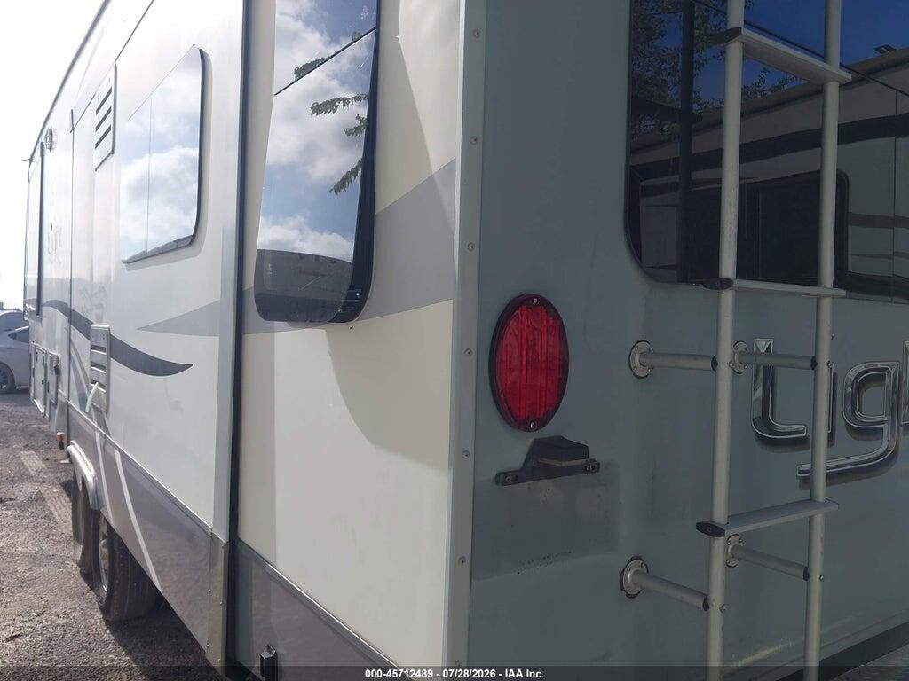 58TFX3327H2026689 2017 HIGHLAND RIDGE OPEN RANGE photo no. 3