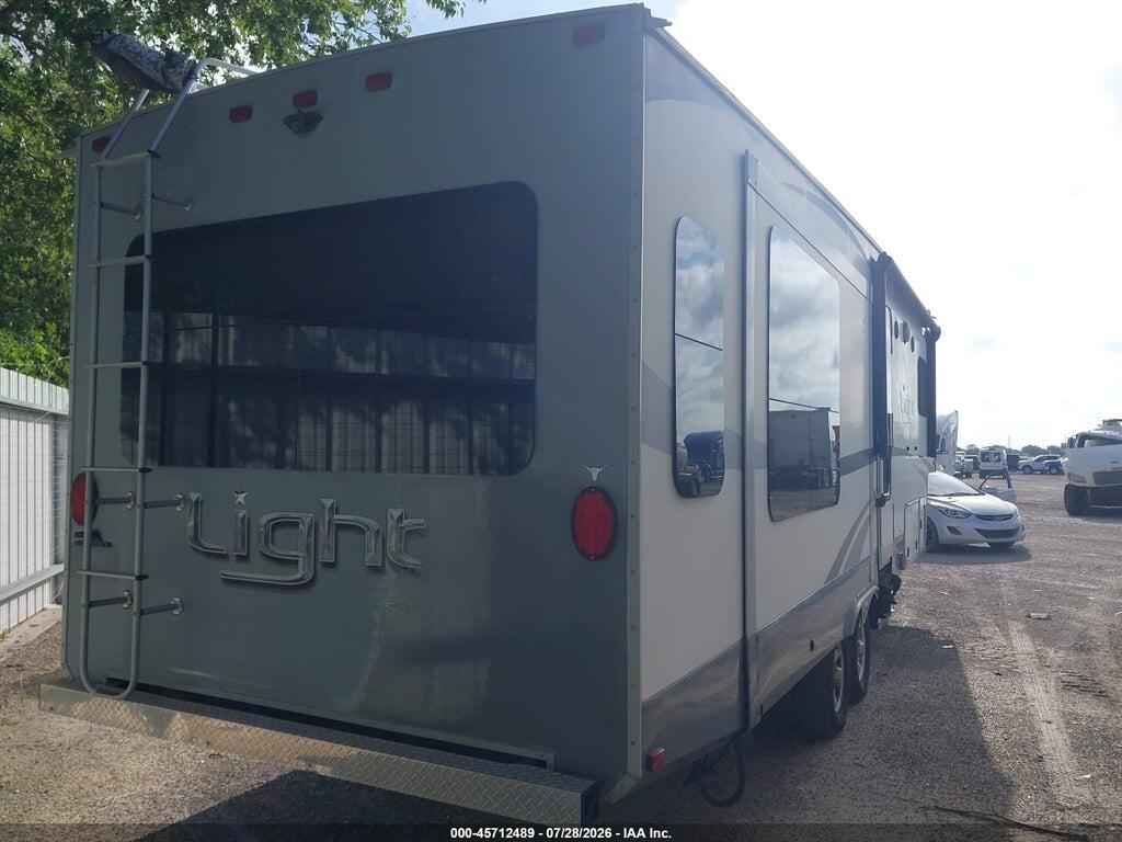 58TFX3327H2026689 2017 HIGHLAND RIDGE OPEN RANGE photo no. 4