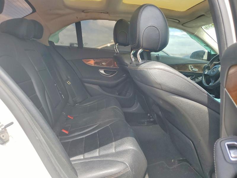 2017 MERCEDES-BENZ C 300 — Фото 10 из 12