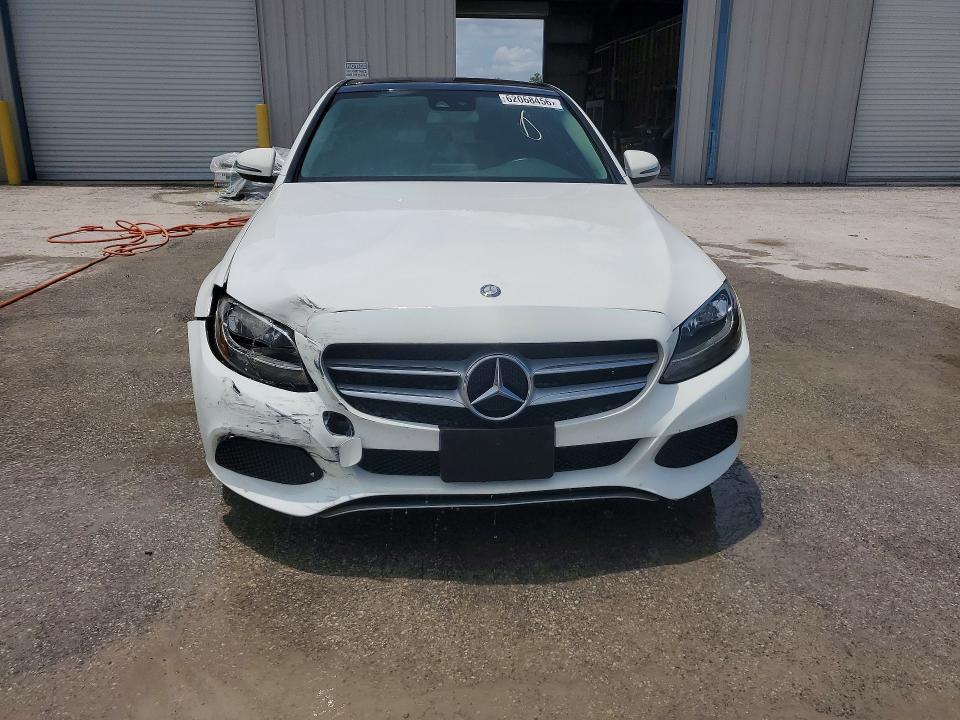 2017 MERCEDES-BENZ C 300 — Фото 5 из 12