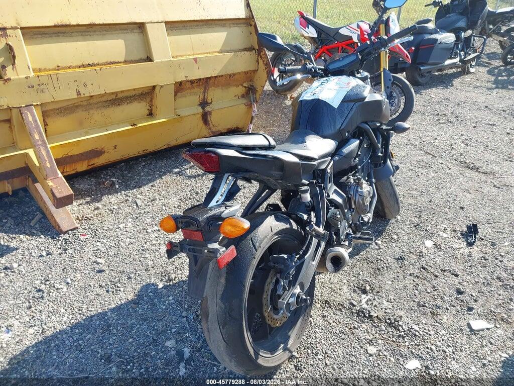 JYARM27E2KA002897 2019 YAMAHA MT07 photo no. 4