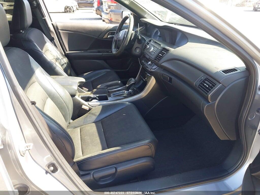 1HGCR2F55HA196378 2017 HONDA ACCORD photo no. 5
