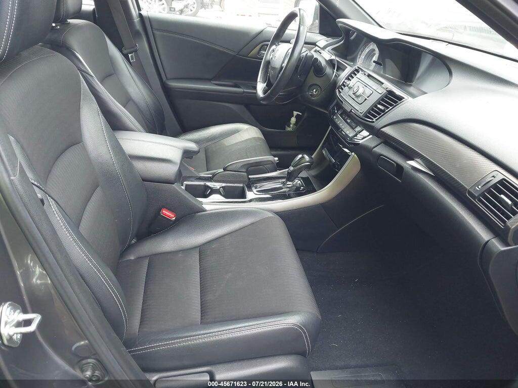 1HGCR2F62HA062677 2017 HONDA ACCORD photo no. 5