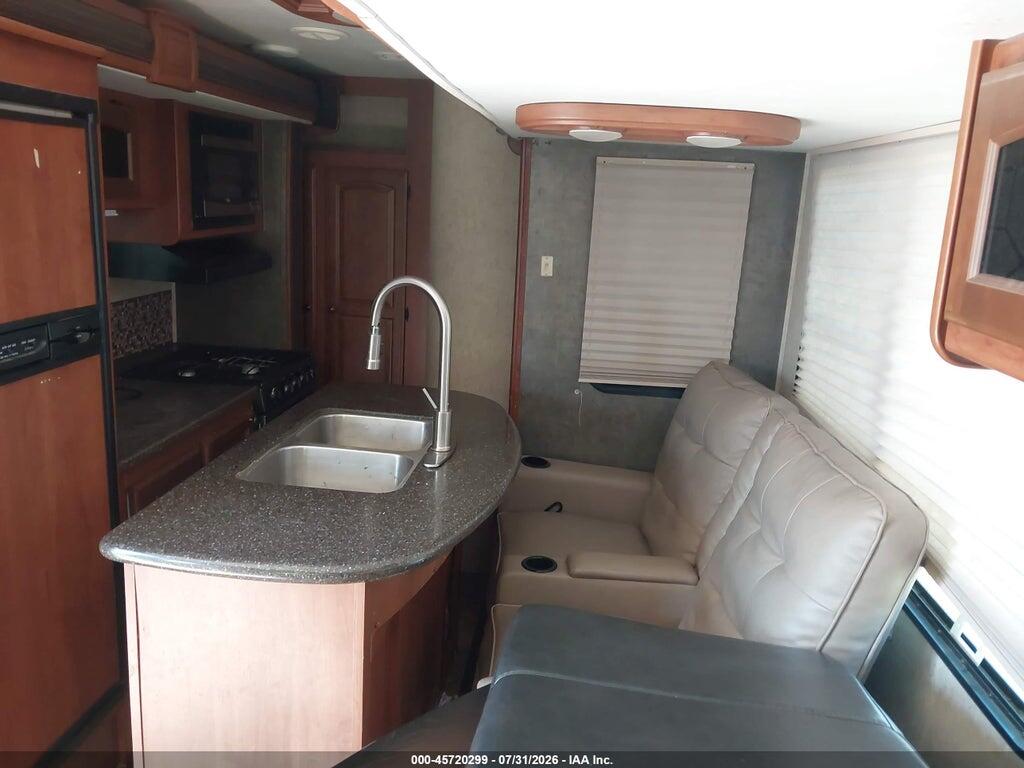 5SFNB3722EE266099 2014 HEARTLAND NORTH TRAIL TRAVEL TRAILER photo no. 8