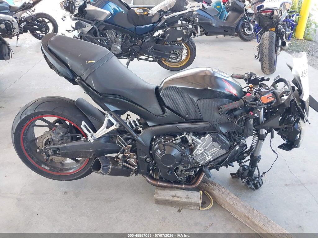 MLHRC7400E5000055 2014 HONDA CBR650 photo no. 12