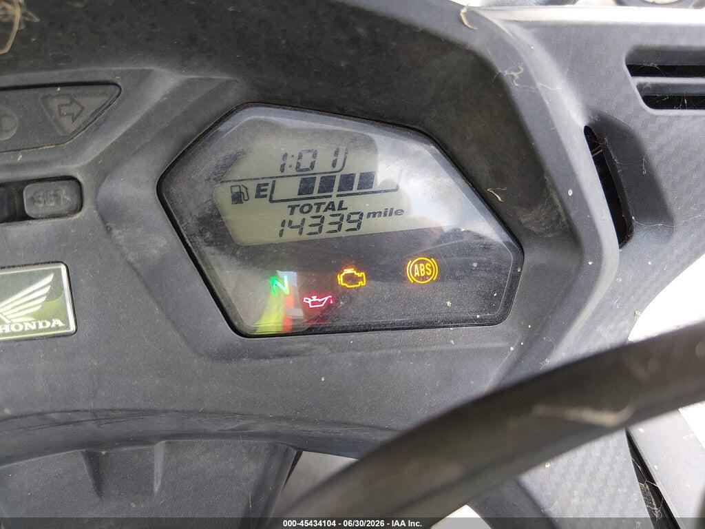 MLHRC7454E5000071 2014 HONDA CBR650 photo no. 7