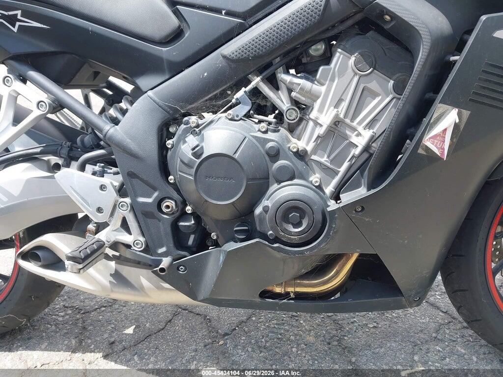 MLHRC7454E5000071 2014 HONDA CBR650 photo no. 8
