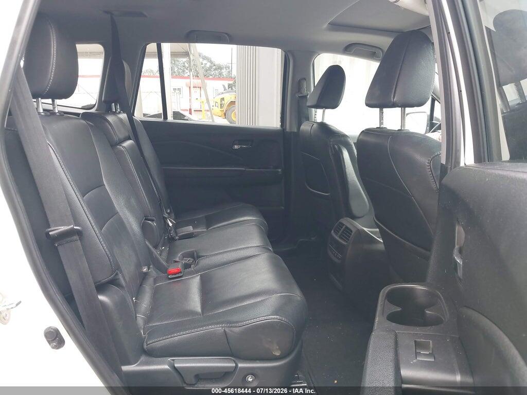 5FNYF5H76HB009864 2017 HONDA PILOT photo no. 8