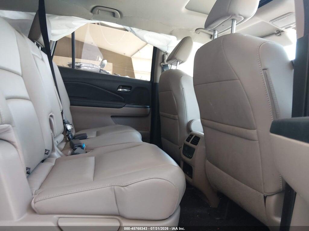 5FNYF5H56HB034018 2017 HONDA PILOT photo no. 8