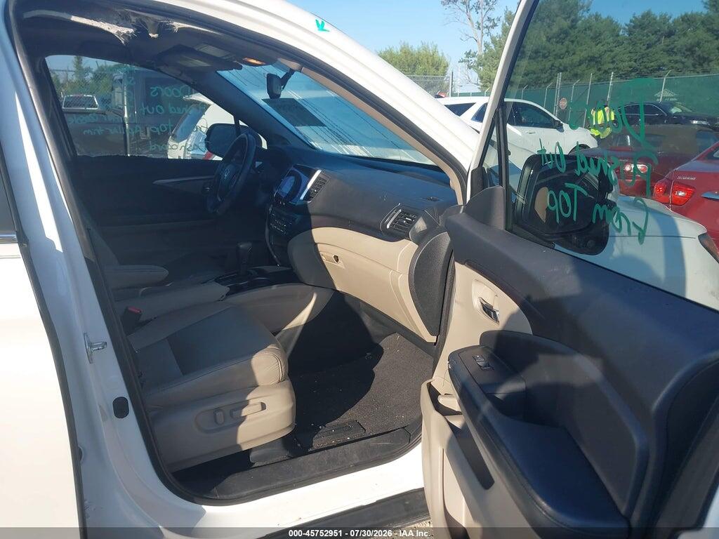 5FNYF5H53HB033201 2017 HONDA PILOT photo no. 5