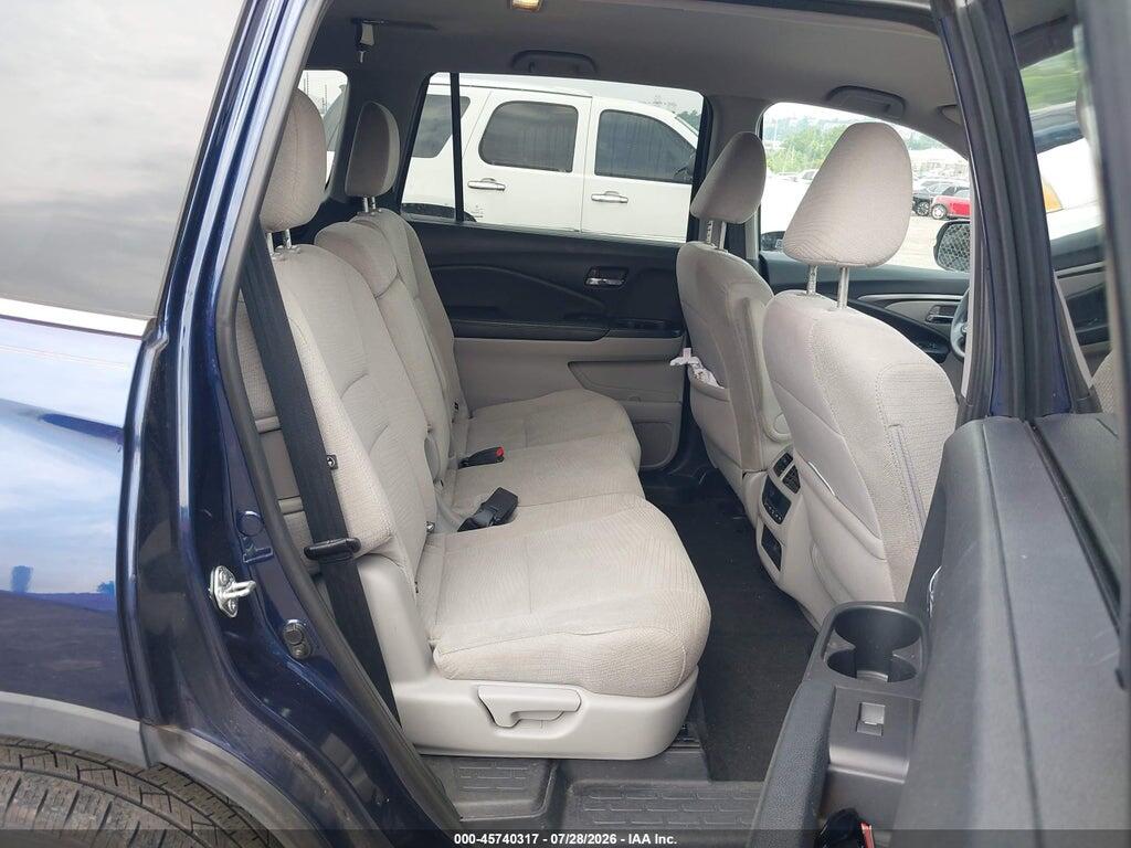 5FNYF6H30HB072090 2017 HONDA PILOT photo no. 8