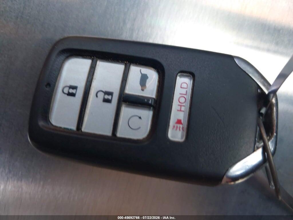 5FNYF5H52HB020276 2017 HONDA PILOT photo no. 11
