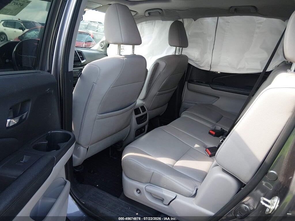 5FNYF6H97HB046980 2017 HONDA PILOT photo no. 8