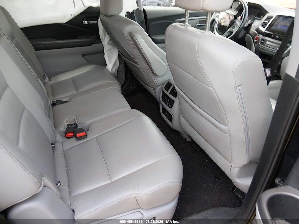 5FNYF6H50HB063973 2017 HONDA PILOT photo no. 8