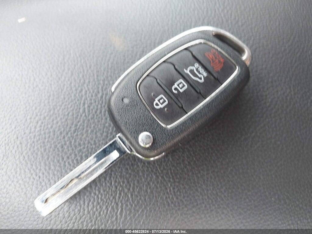 KM8SM4HF8HU234951 2017 HYUNDAI SANTA FE photo no. 11