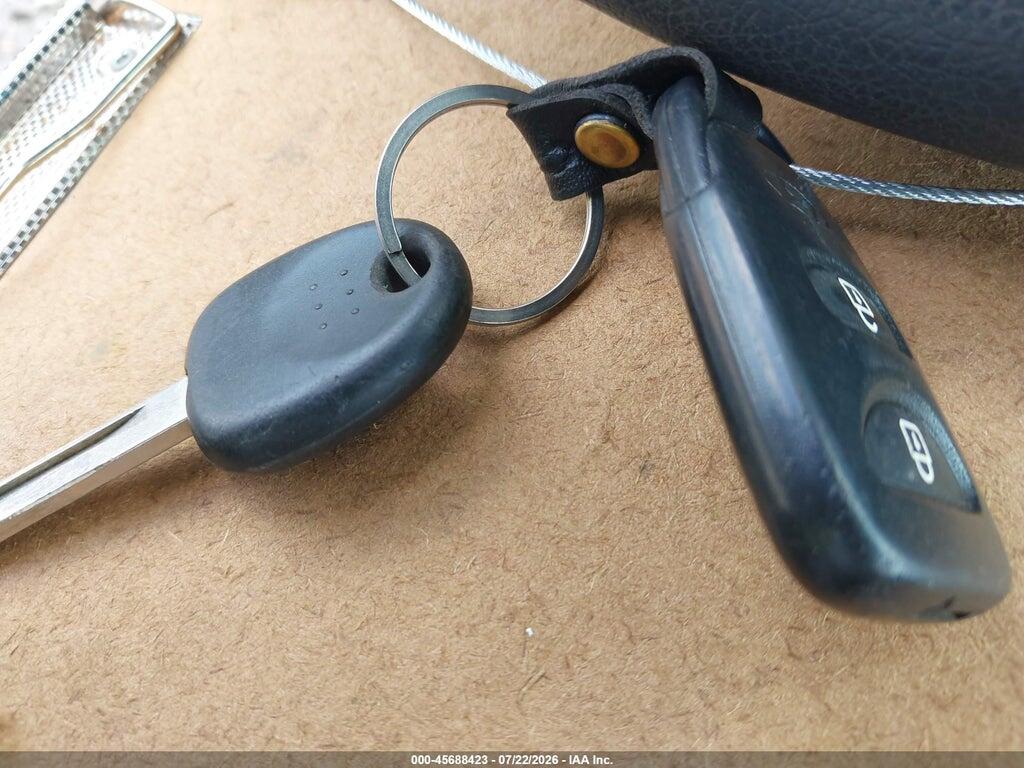 KMHCT4AE8HU318003 2017 HYUNDAI ACCENT photo no. 11