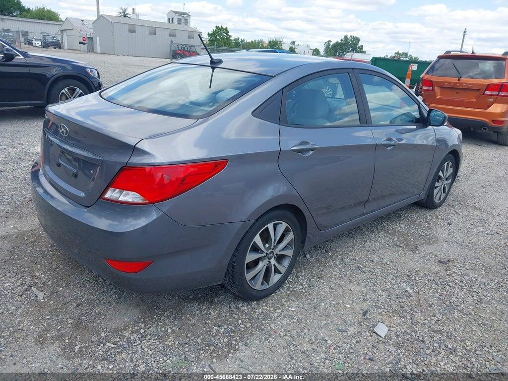 KMHCT4AE8HU318003 2017 HYUNDAI ACCENT photo no. 4