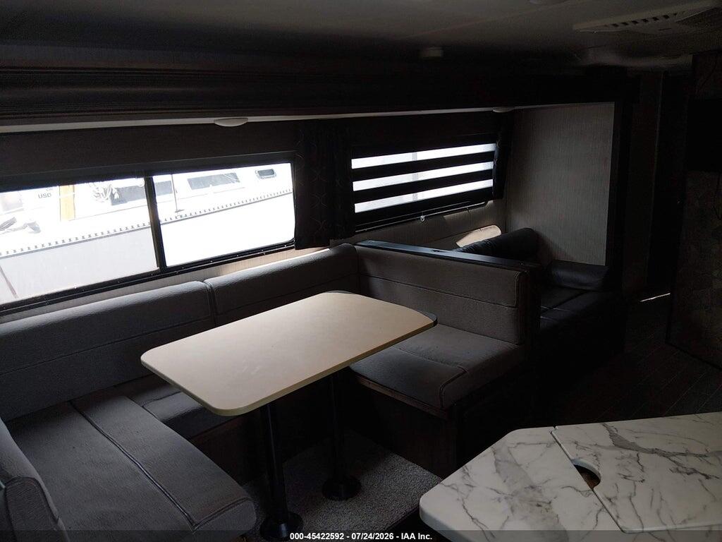 4X4TCKE29MX146298 2021 FORE RIVER photo no. 8