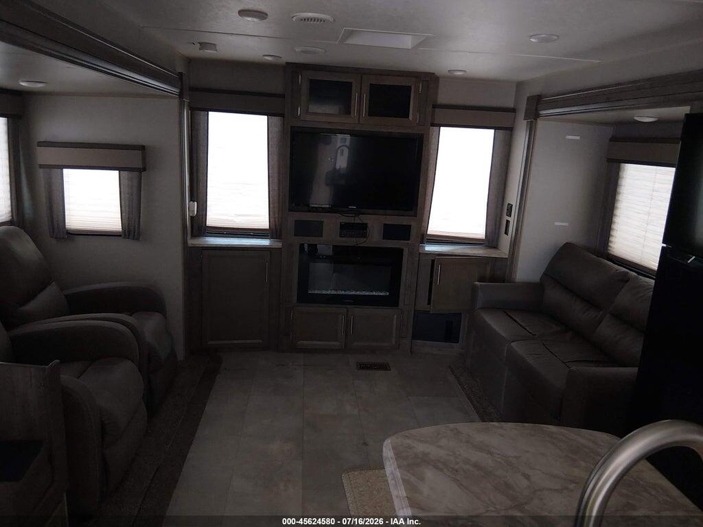 5ZT2ARYB7MX019219 2021 FOREST RIVER AURORA 33RLTS photo no. 5