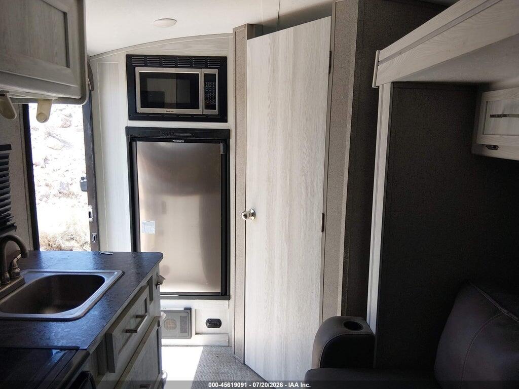 5ZT2FSHC4M3013337 2021 FOREST RIVER FLAGSTAFF E-PRO TRAVEL TRAILER photo no. 8