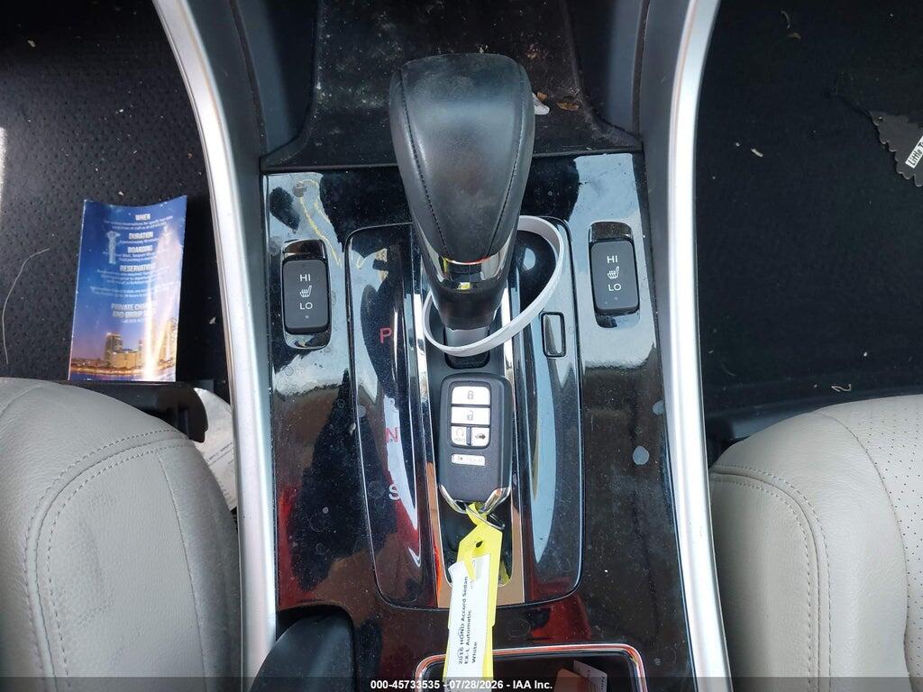 1HGCR3F8XGA031070 2016 HONDA ACCORD photo no. 11