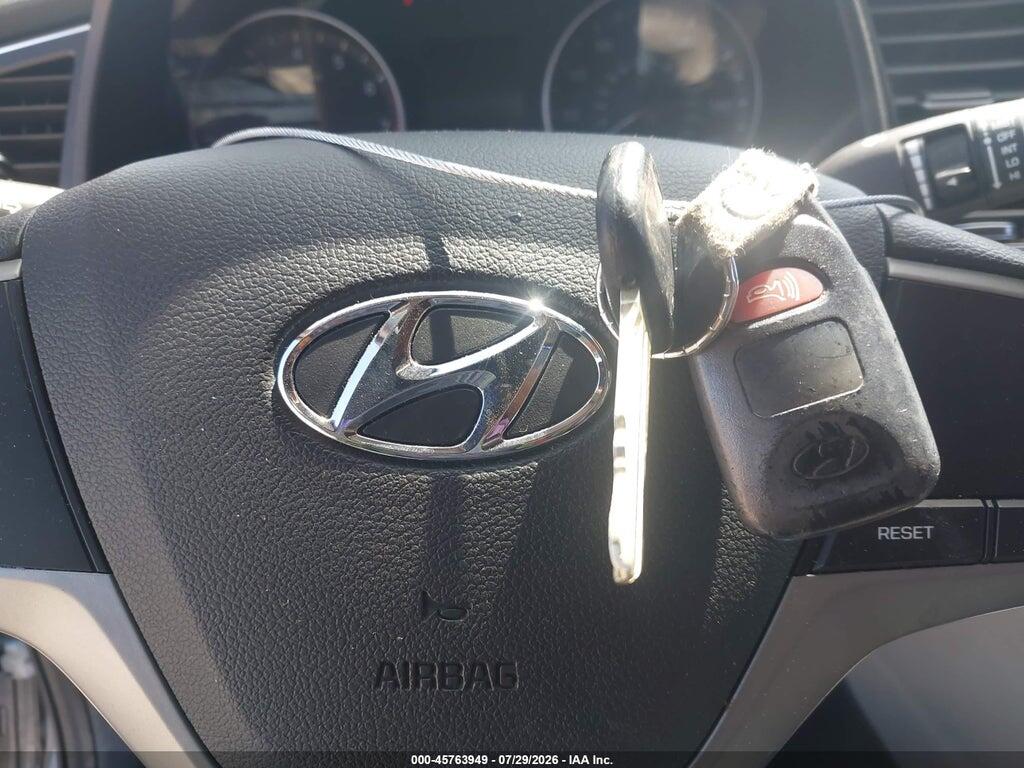 5NPD74LF2HH110261 2017 HYUNDAI ELANTRA photo no. 11