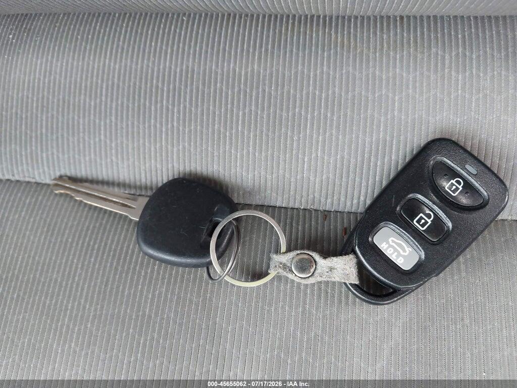 5NPD74LF7HH135611 2017 HYUNDAI ELANTRA photo no. 11