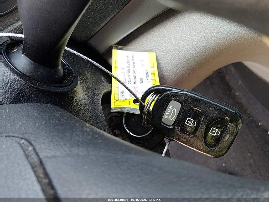 5NPD74LF9HH135061 2017 HYUNDAI ELANTRA photo no. 11