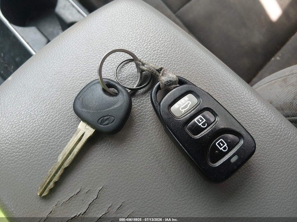 5NPD74LF4HH210927 2017 HYUNDAI ELANTRA photo no. 11
