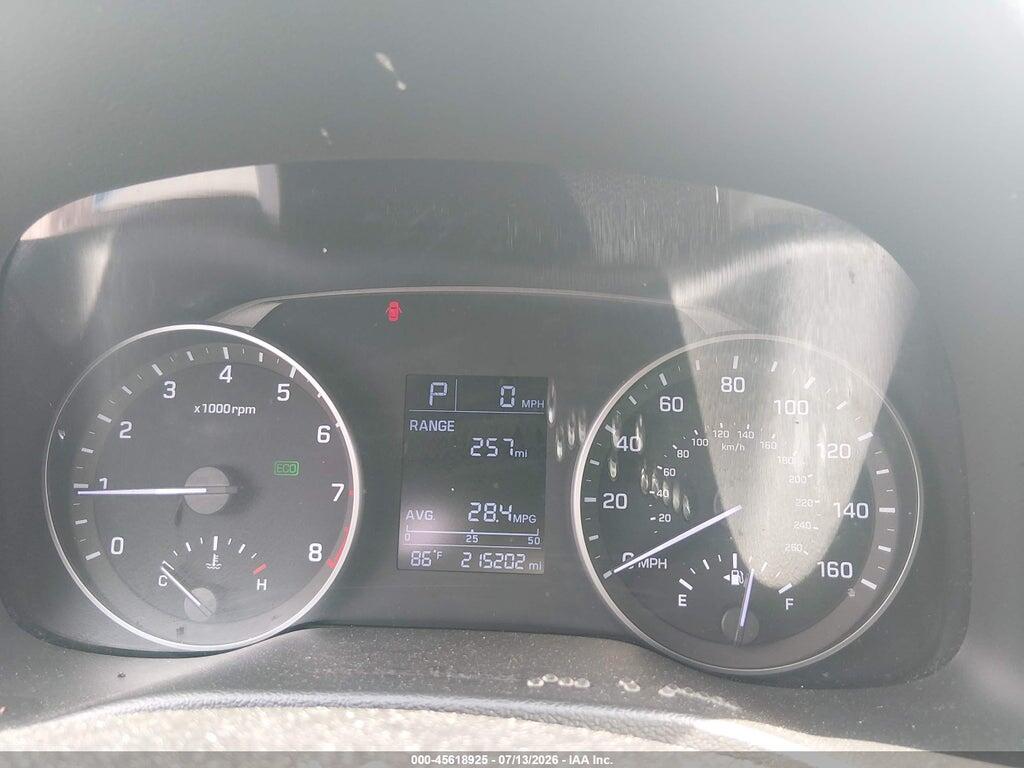 5NPD74LF4HH210927 2017 HYUNDAI ELANTRA photo no. 7