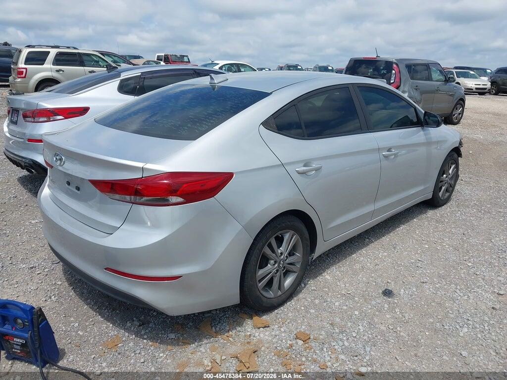 5NPD84LF7HH075634 2017 HYUNDAI ELANTRA photo no. 4