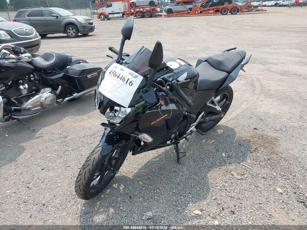 MLHNC5107G5200196 2016 HONDA CBR300 photo no. 2