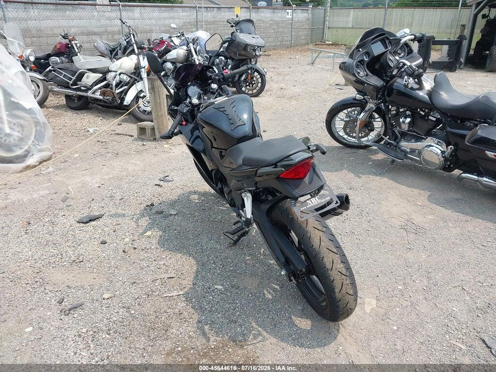 MLHNC5107G5200196 2016 HONDA CBR300 photo no. 3
