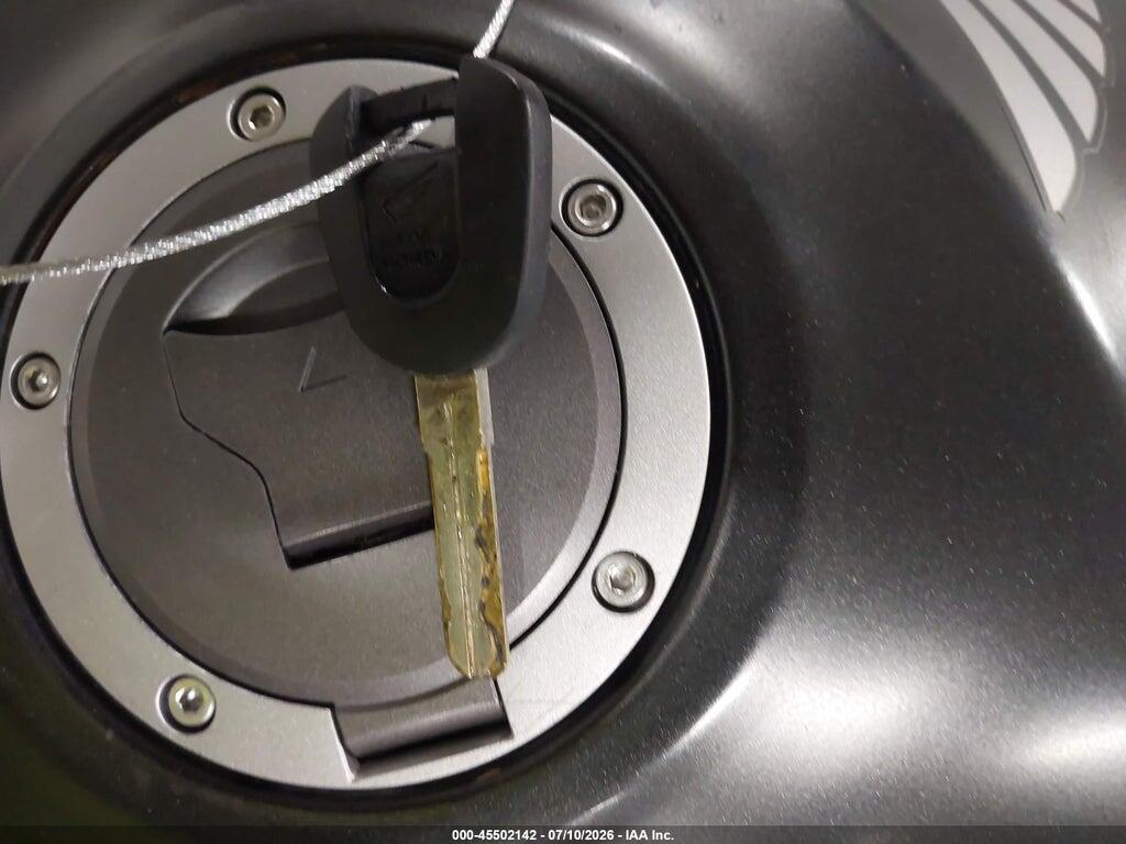 MLHRC7403G5200558 2016 HONDA CBR650 photo no. 11