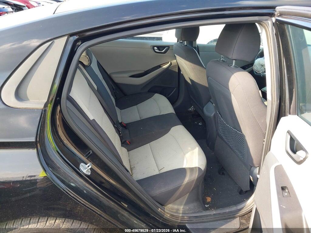 KMHC65LC4HU022467 2017 HYUNDAI IONIQ HYBRID photo no. 8
