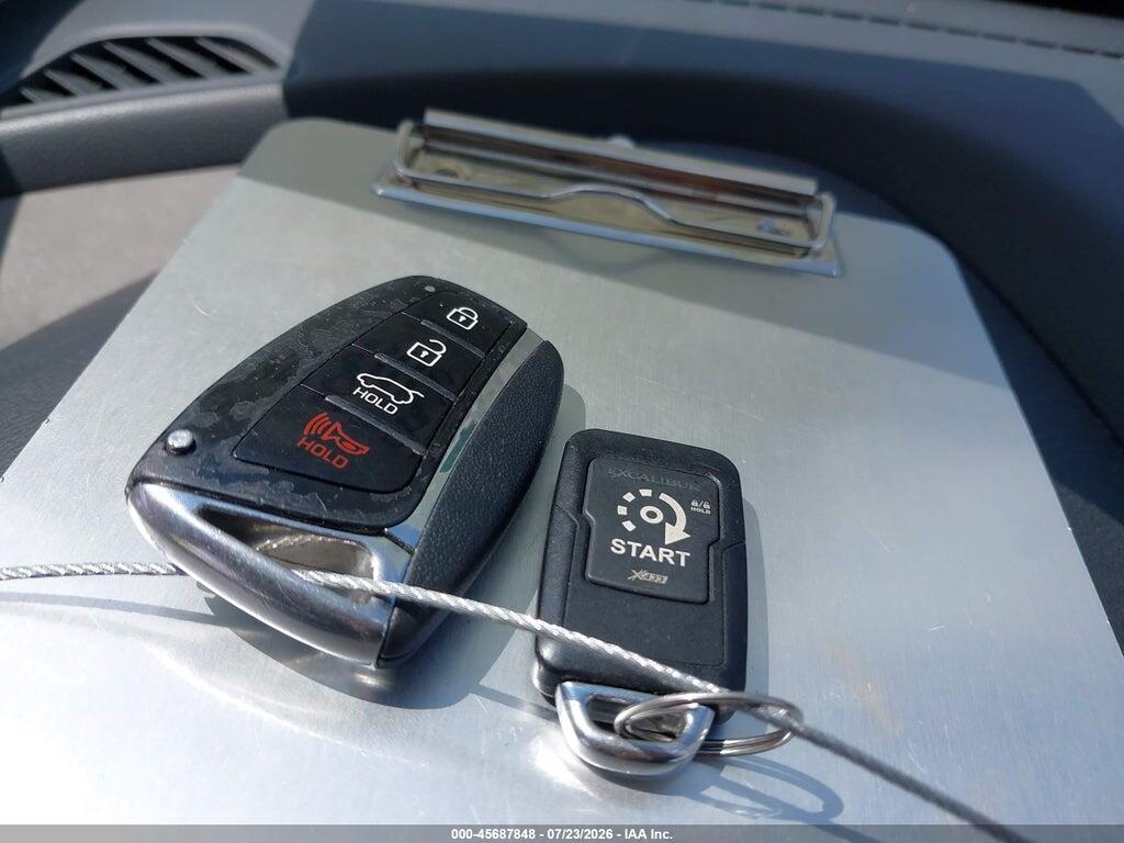 5NMZU3LBXHH002389 2017 HYUNDAI SANTA FE SPORT photo no. 11