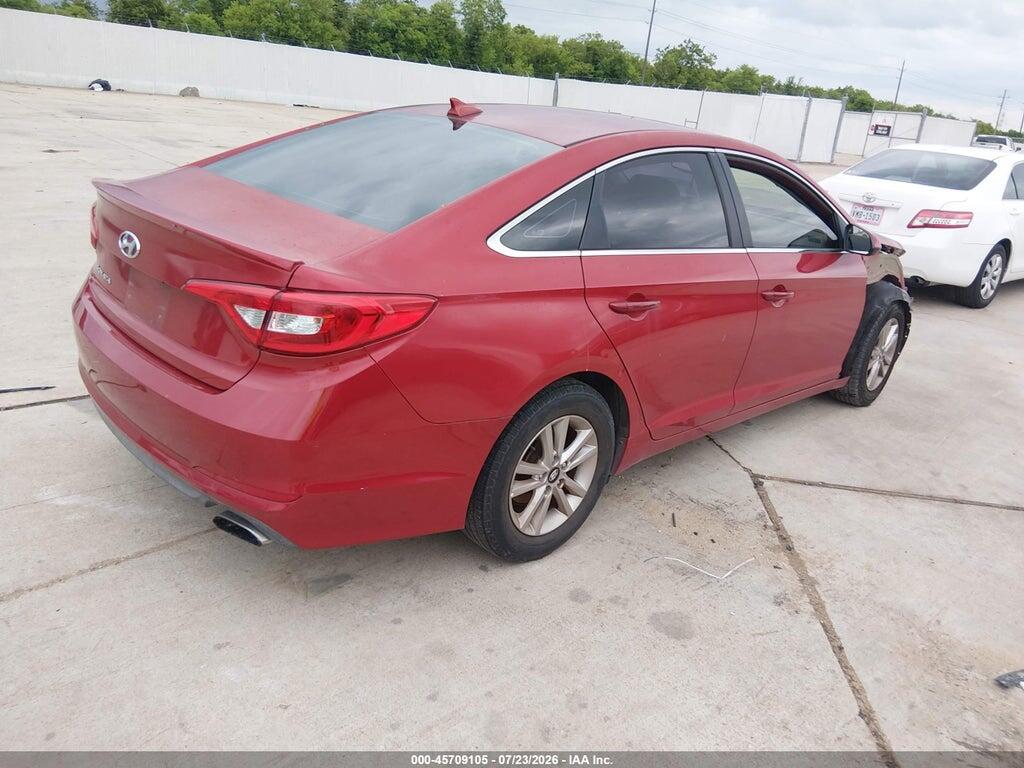5NPE24AF0HH571335 2017 HYUNDAI SONATA photo no. 4